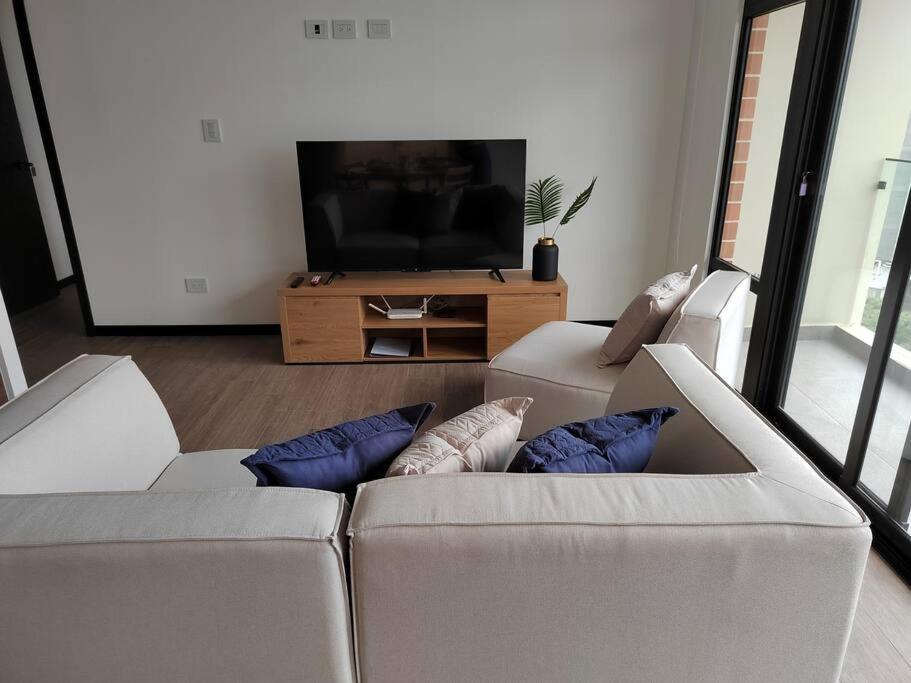 Hermoso Nuevo En Zona 10! Apartment *