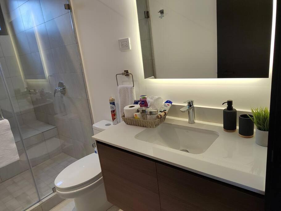 Apartment Hermoso Nuevo En Zona 10!