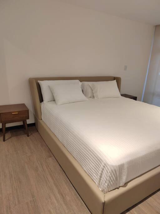 Apartment Hermoso Nuevo En Zona 10!