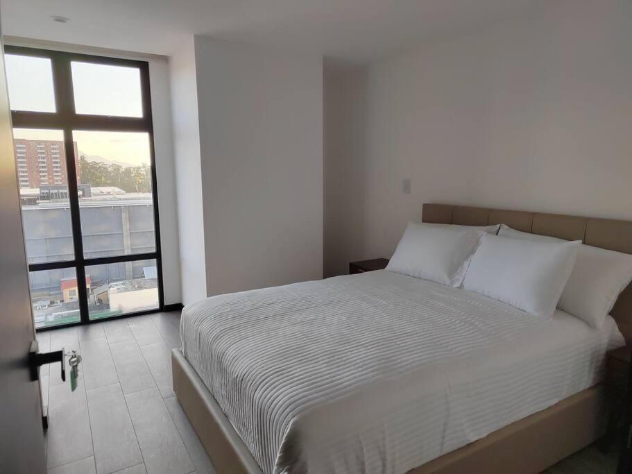 Apartment Hermoso Nuevo En Zona 10!
